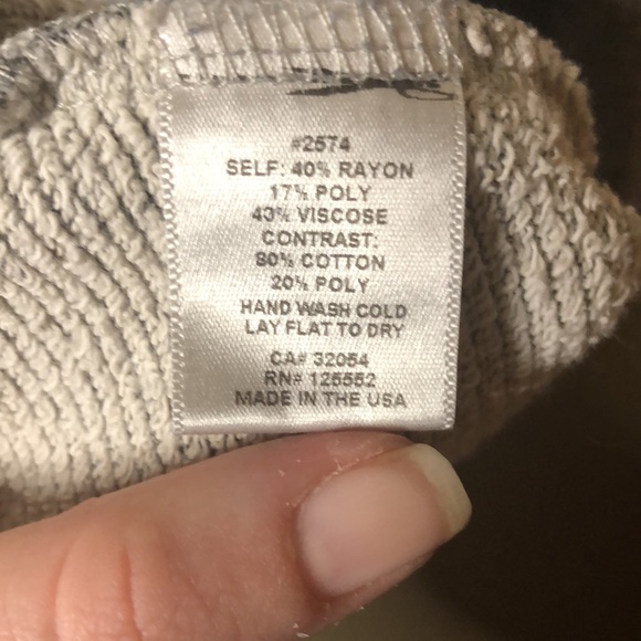 Dolan sweater T-shirt - Picture 5 of 5